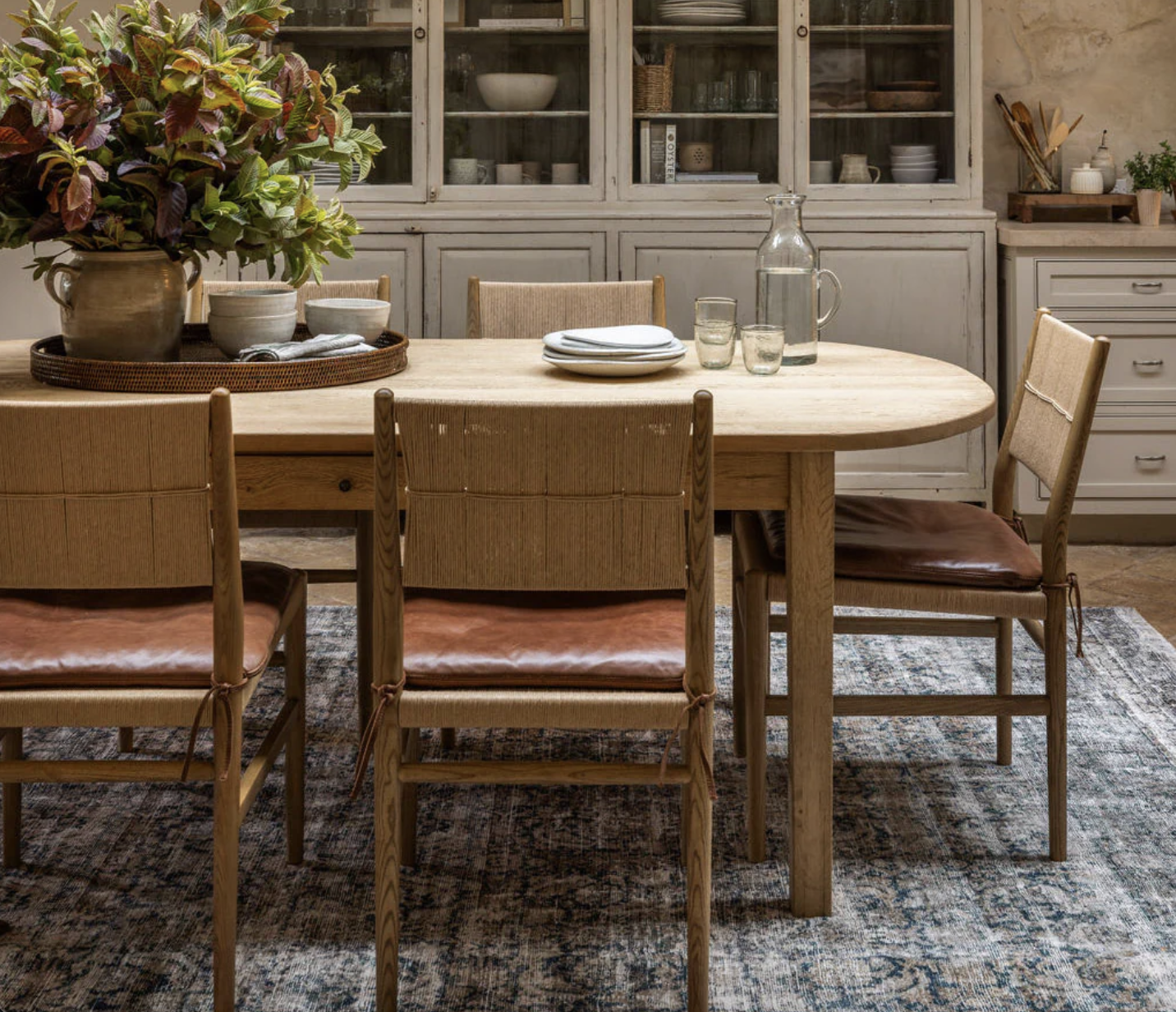Table de repas en chêne à réparer